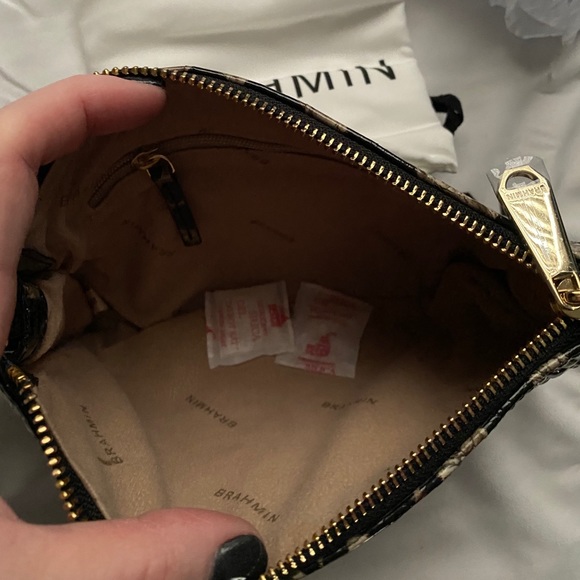 NWT Brahmin Snow Leopard Daisy Wristlet/Cosmetic - Picture 6 of 6